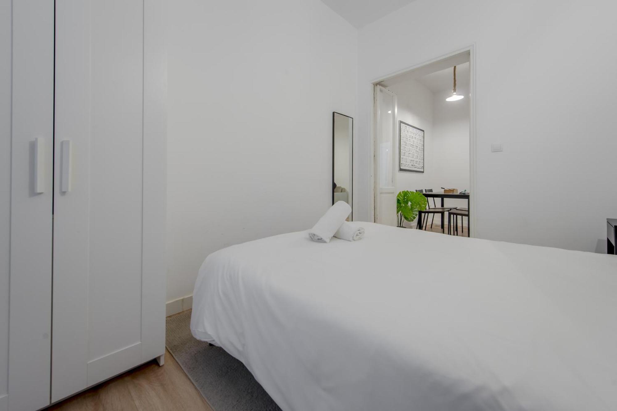 C-Cabeza Cool Apt Para 7 Al Lado De Tirso De Molina E1 マドリード エクステリア 写真
