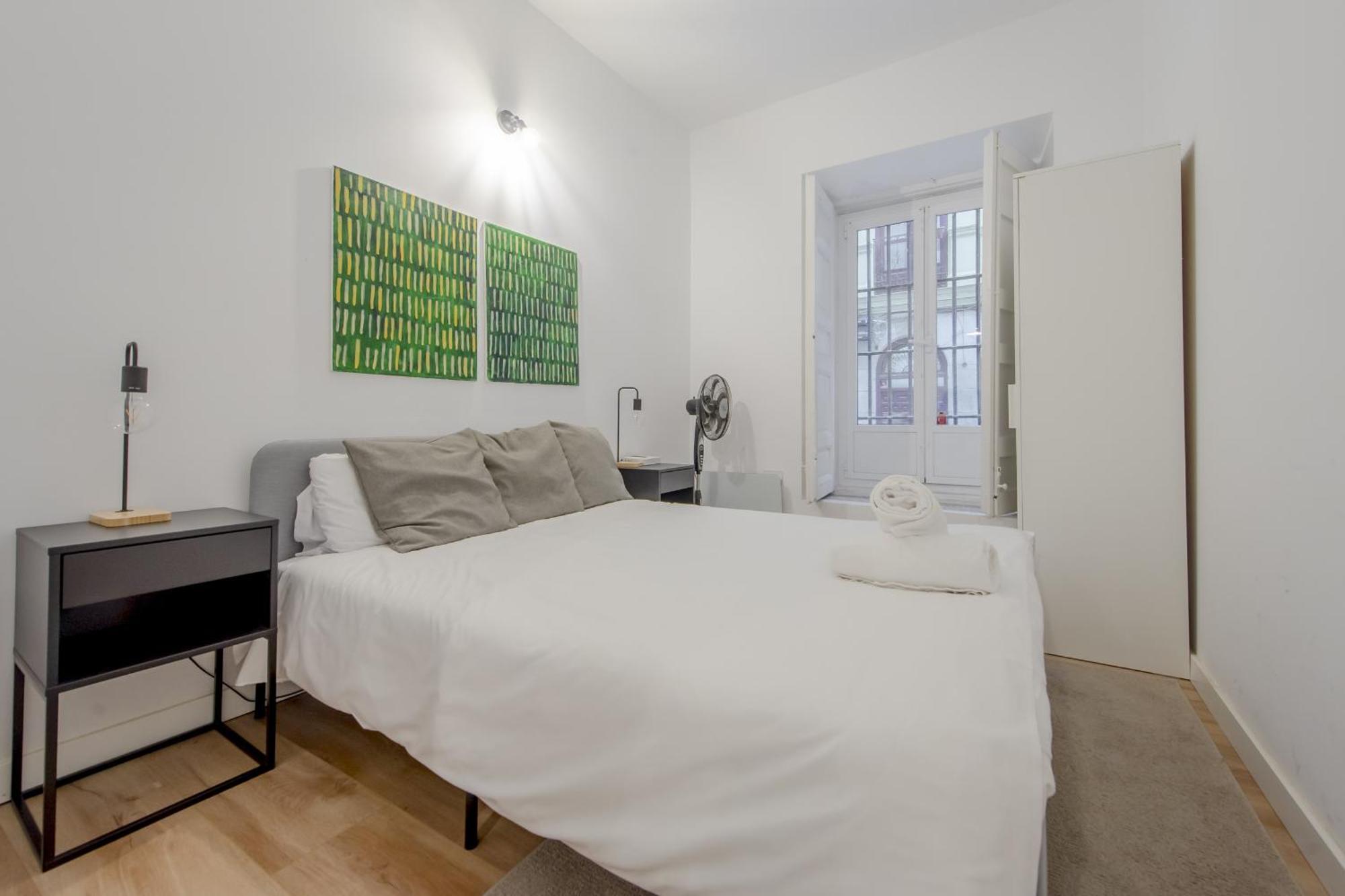 C-Cabeza Cool Apt Para 7 Al Lado De Tirso De Molina E1 マドリード エクステリア 写真