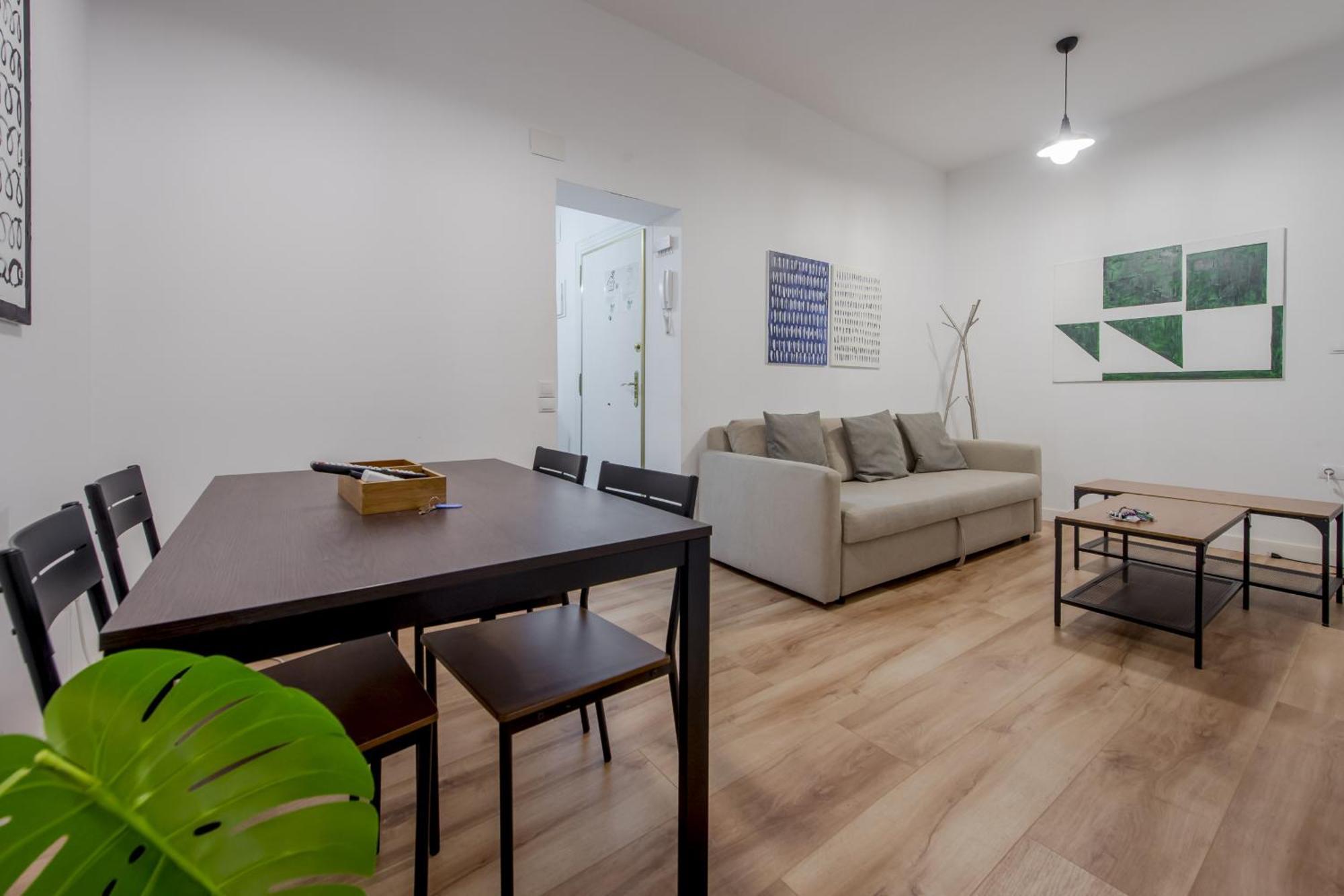 C-Cabeza Cool Apt Para 7 Al Lado De Tirso De Molina E1 マドリード エクステリア 写真
