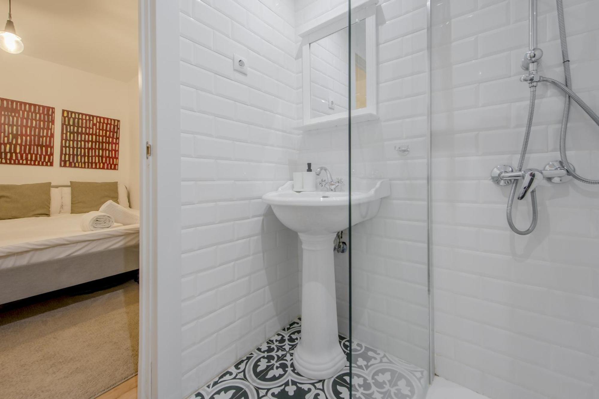 C-Cabeza Cool Apt Para 7 Al Lado De Tirso De Molina E1 マドリード エクステリア 写真
