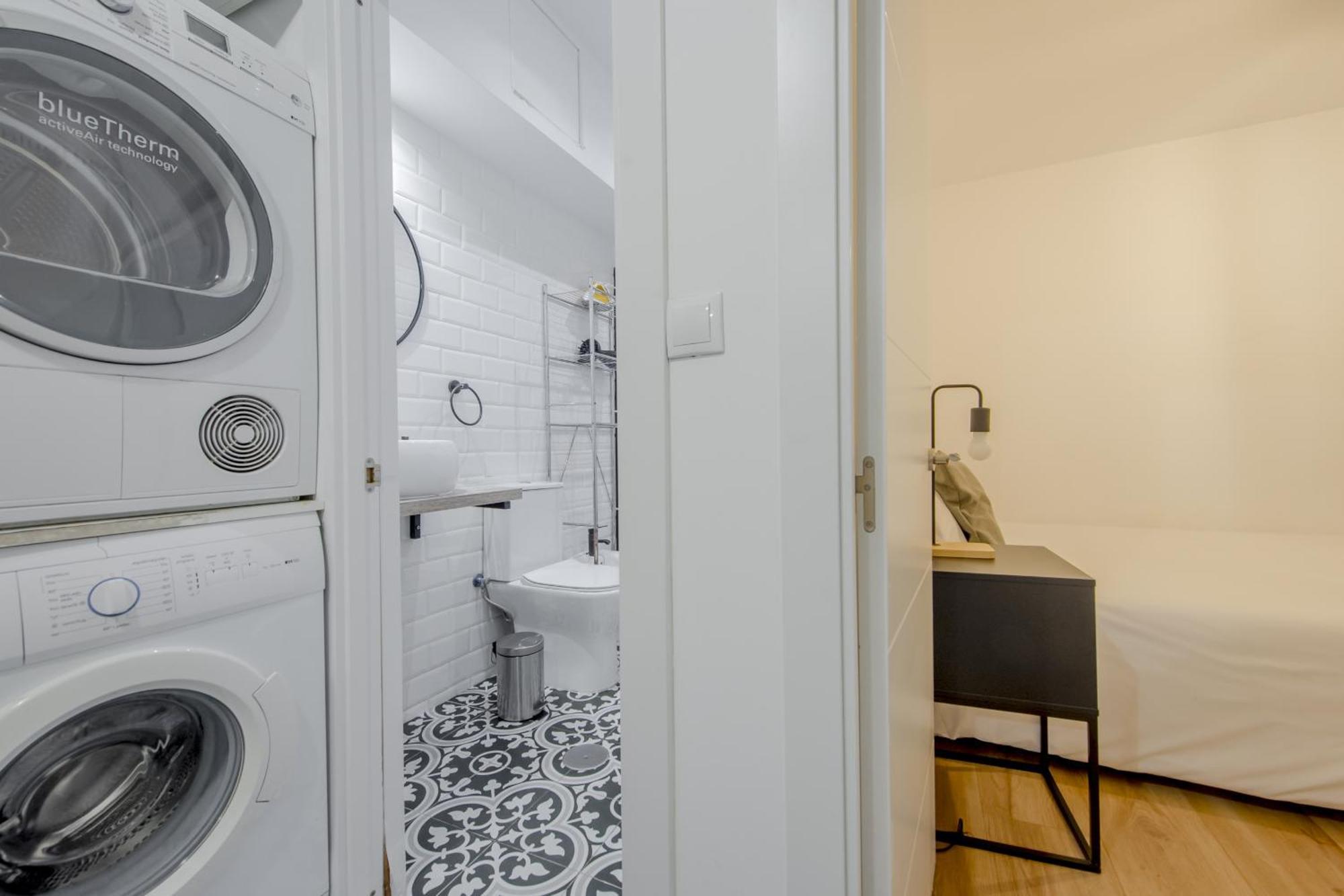 C-Cabeza Cool Apt Para 7 Al Lado De Tirso De Molina E1 マドリード エクステリア 写真